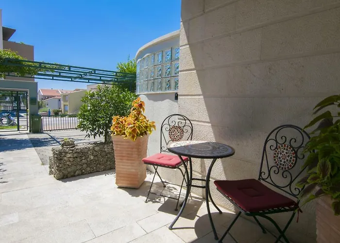 Vidos Apartment
